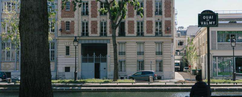 Swimming at Canal Saint-Martin: Where to Swim in Paris This Summer