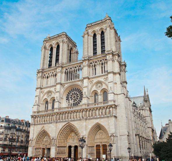 Paris’s Most Iconic Monuments Easily Accessible